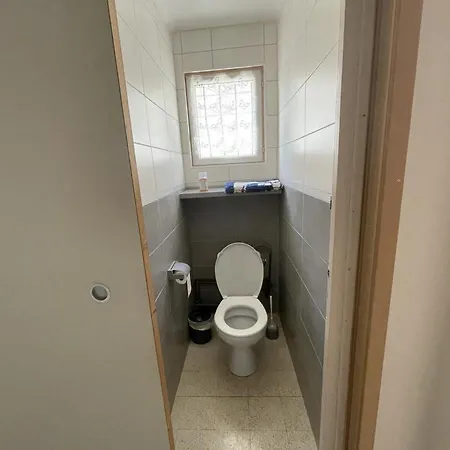 Maison Dans Le Centre Historique De - Ideale Cures Thermales *