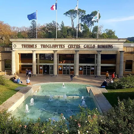 Dom wakacyjny Maison Dans Le Centre Historique De - Ideale Cures Thermales *