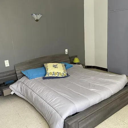 Maison Dans Le Centre Historique De - Ideale Cures Thermales *