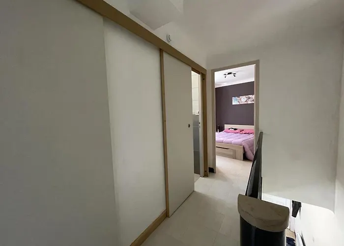 Maison Dans Le Centre Historique De - Ideale Cures Thermales * Greoux-les-Bains