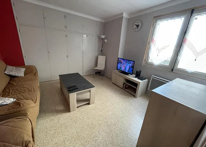 Holiday home Maison Dans Le Centre Historique De - Ideale Cures Thermales Greoux-les-Bains