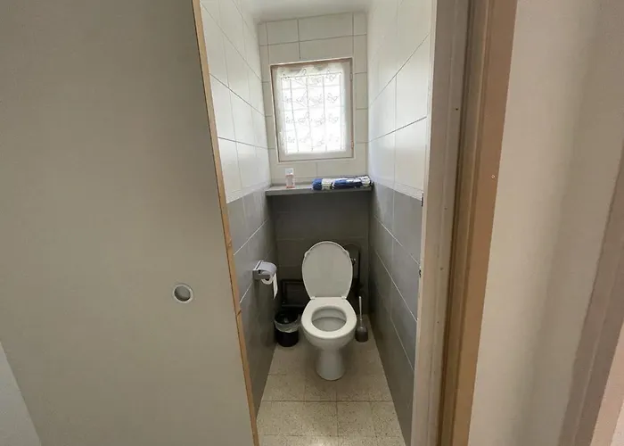 Maison Dans Le Centre Historique De - Ideale Cures Thermales *