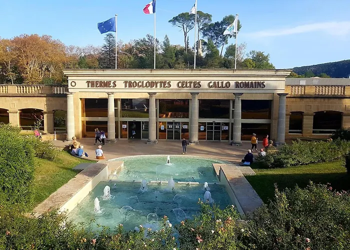 Holiday home Maison Dans Le Centre Historique De - Ideale Cures Thermales *